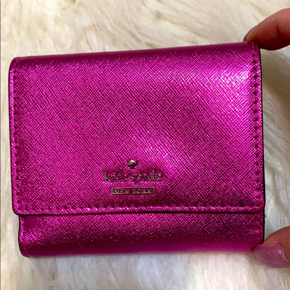 💥LAST SALE💥magenta Kate Spade Bifold wallet